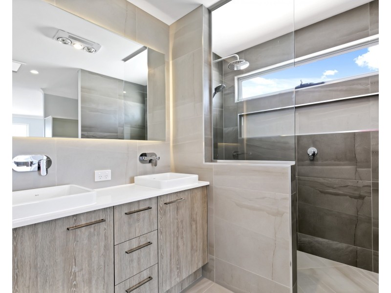 24 Sunray Avenue, Palmview QLD 4553