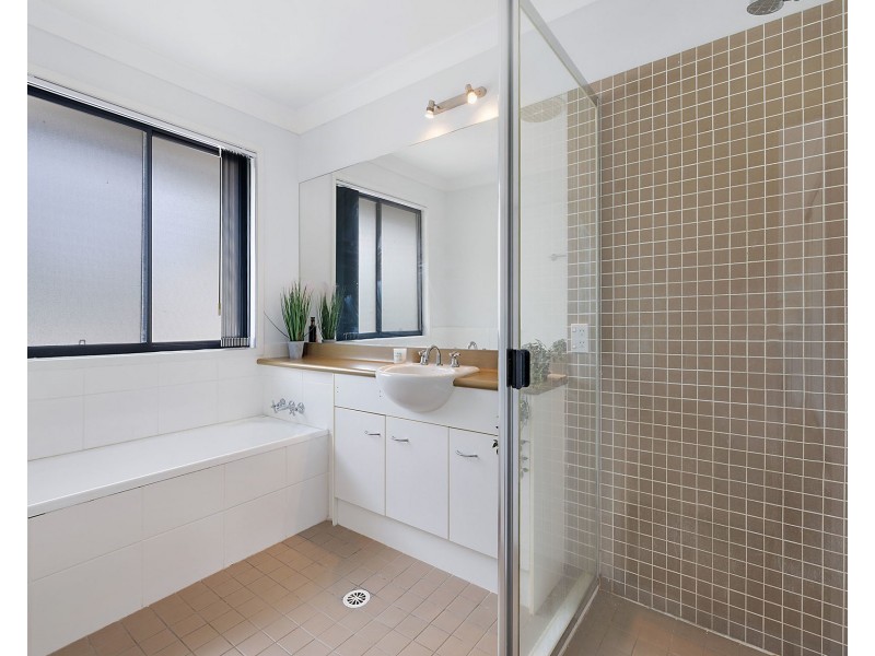 25 Windermere Way, Sippy Downs QLD 4556