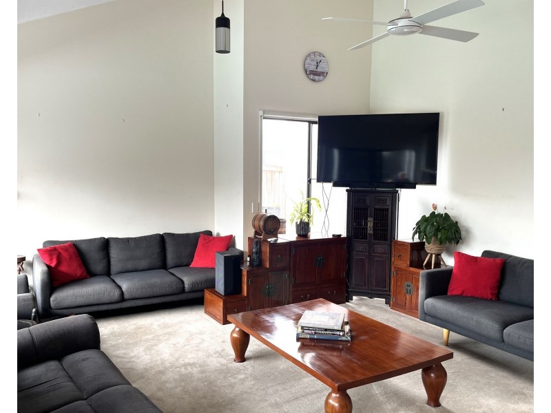 33 Toorumbee Drive, Mooloolaba QLD 4557