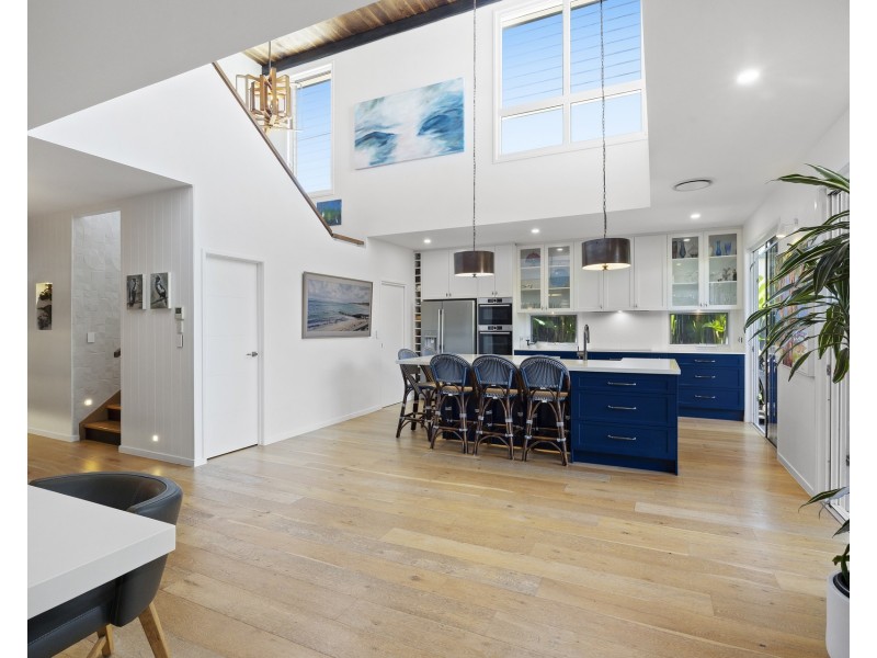 6 Palkana Drive, Warana QLD 4575