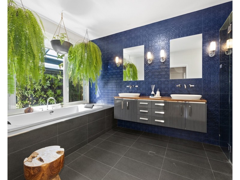 6 Palkana Drive, Warana QLD 4575