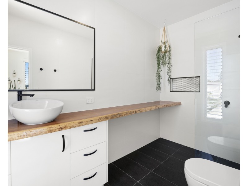 6 Palkana Drive, Warana QLD 4575