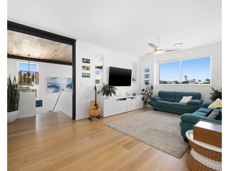 6 Palkana Drive, Warana QLD 4575