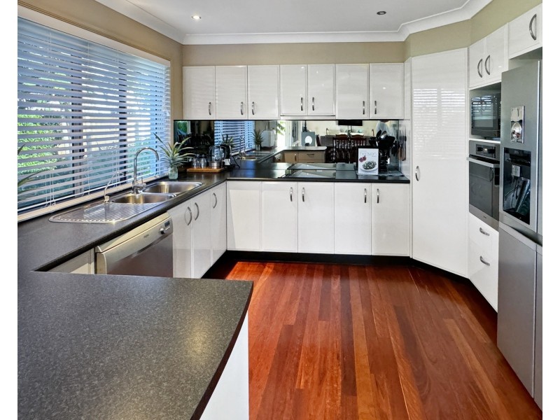 3 Oyster Court, Twin Waters QLD 4564