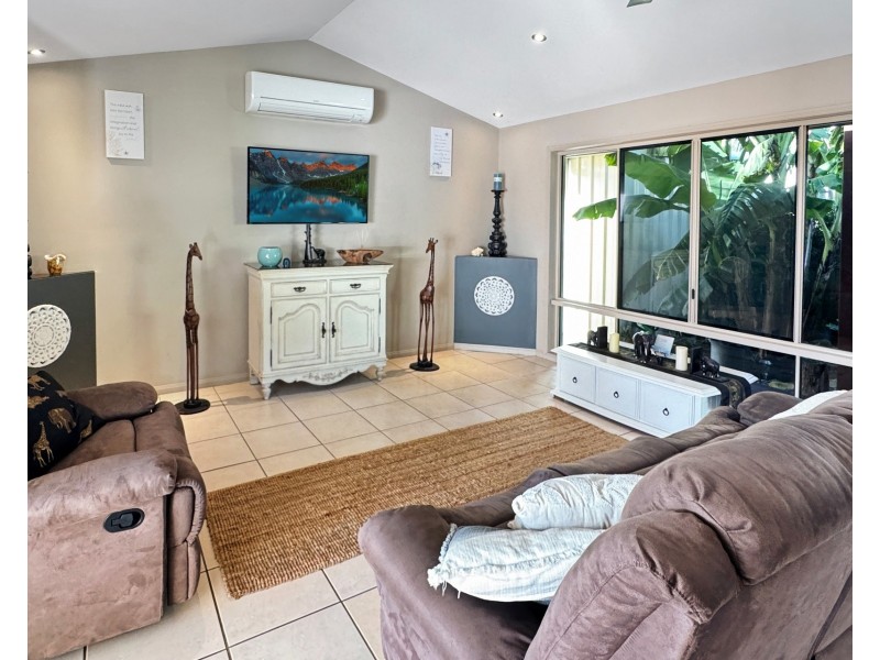 3 Oyster Court, Twin Waters QLD 4564