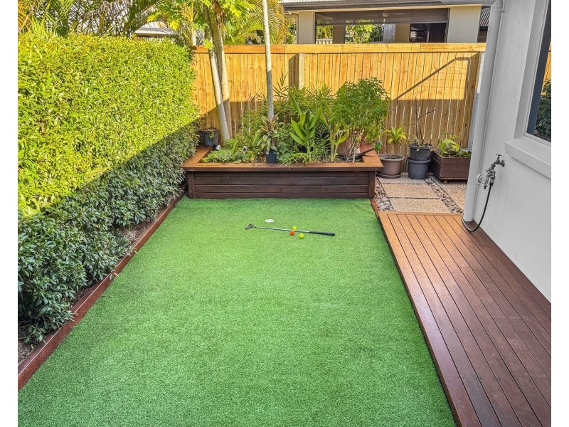 3 Oyster Court, Twin Waters QLD 4564