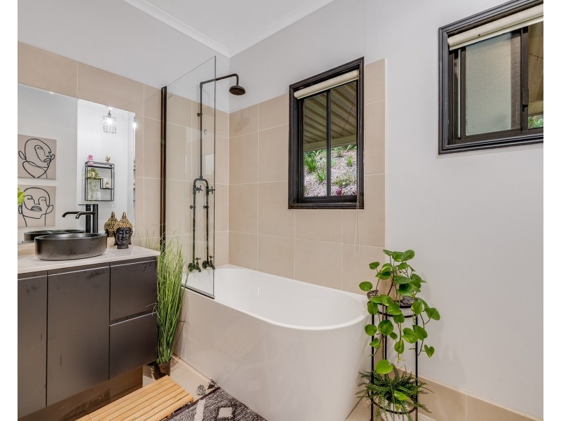 168 Diamond Valley Road, Diamond Valley QLD 4553