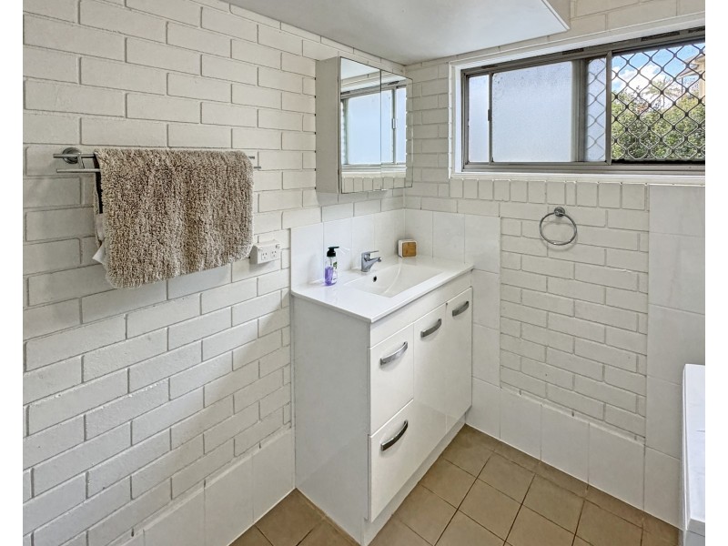 1/29 Pacific Terrace, Alexandra Headland QLD 4572