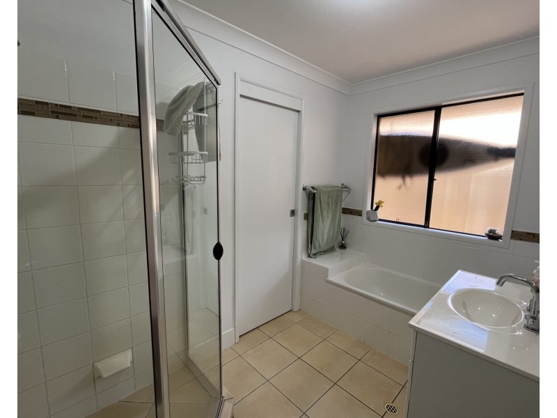 8 Coho Court, Mountain Creek QLD 4557