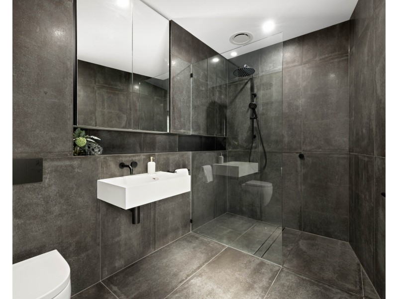 HOUSE 1/6 Tarawa Street, Kawana Island QLD 4575