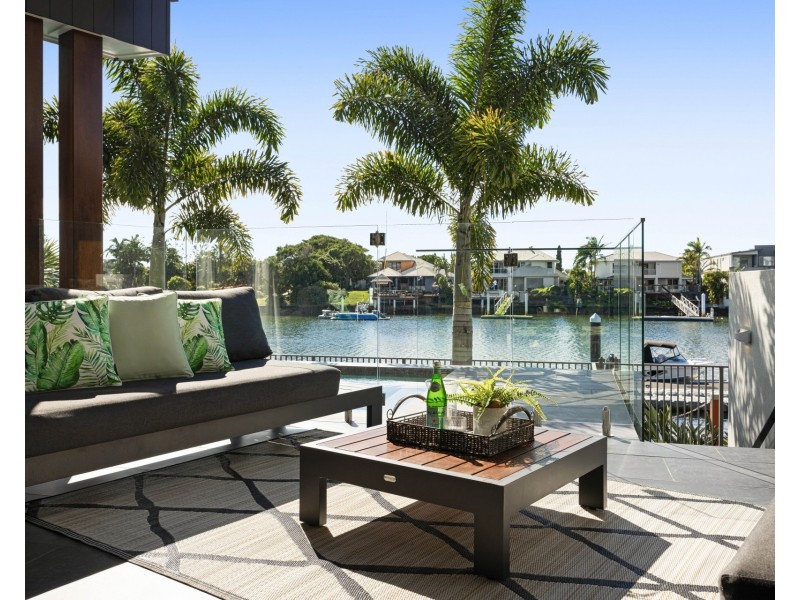 HOUSE 1/6 Tarawa Street, Kawana Island QLD 4575