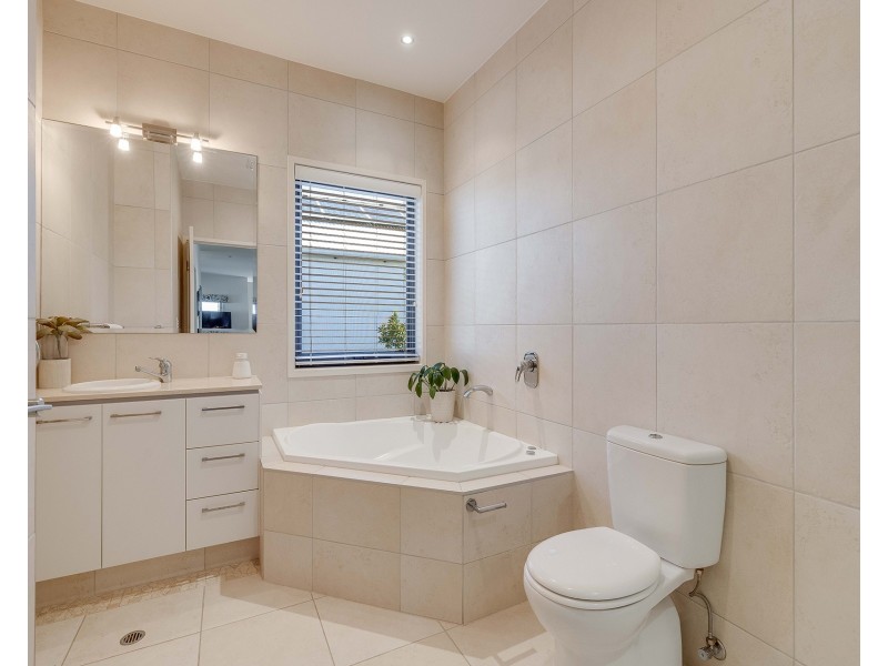 50/115 Peregian Springs Drive, Peregian Springs QLD 4573