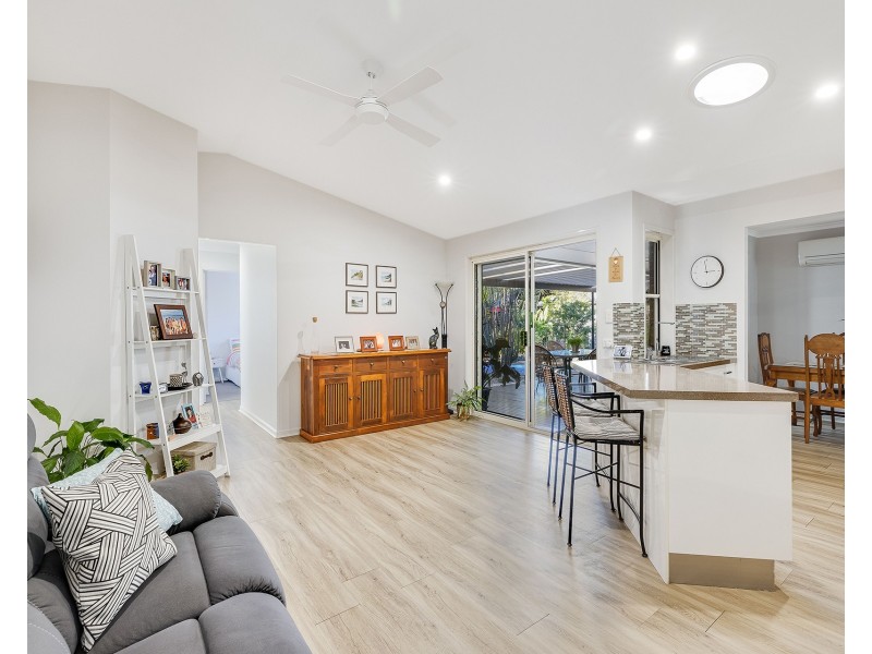 4 Haddys Close, Mountain Creek QLD 4557