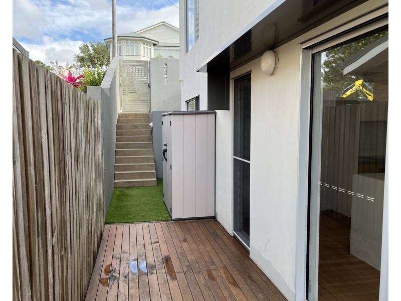 1/4 Ballinger Court, Buderim QLD 4556