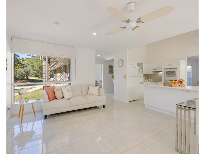 24 Lindeman Avenue, Buderim QLD 4556