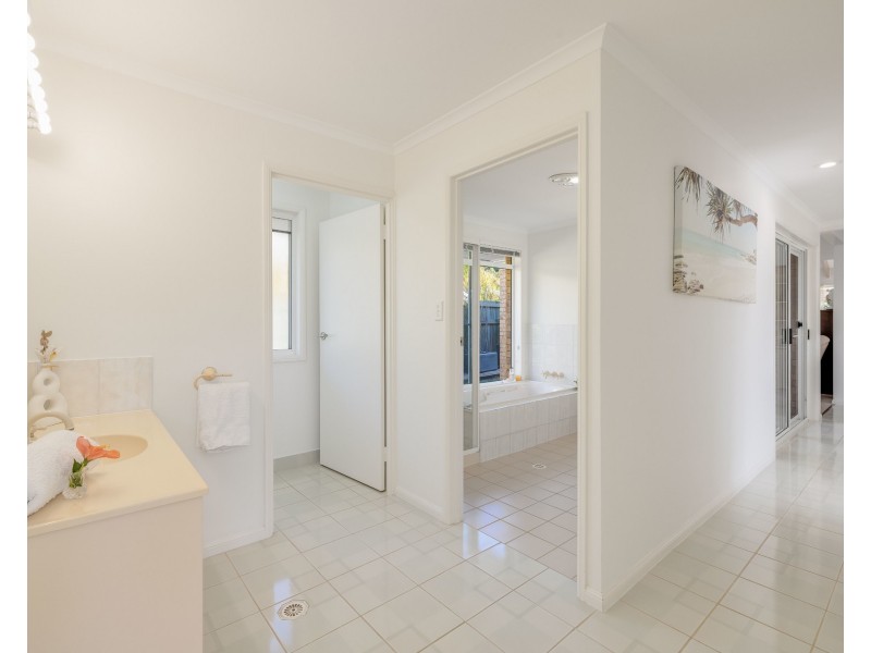 24 Lindeman Avenue, Buderim QLD 4556