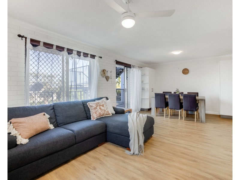 2/14 Kalinda Avenue, Mooloolaba QLD 4557