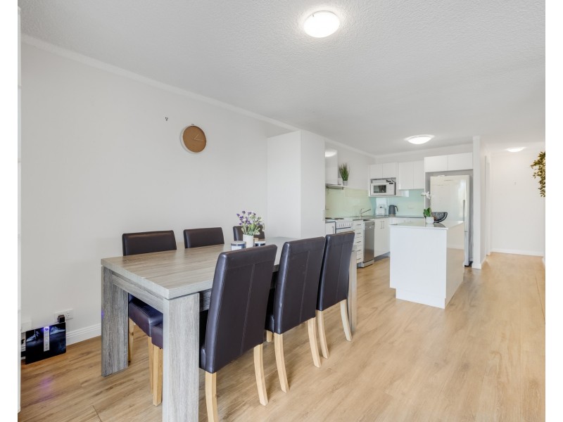 2/14 Kalinda Avenue, Mooloolaba QLD 4557