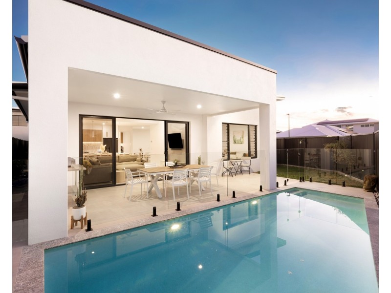 16 Ascot Circuit, Palmview QLD 4553