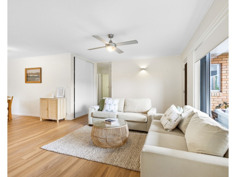 2/29 Pacific Terrace, Alexandra Headland QLD 4572