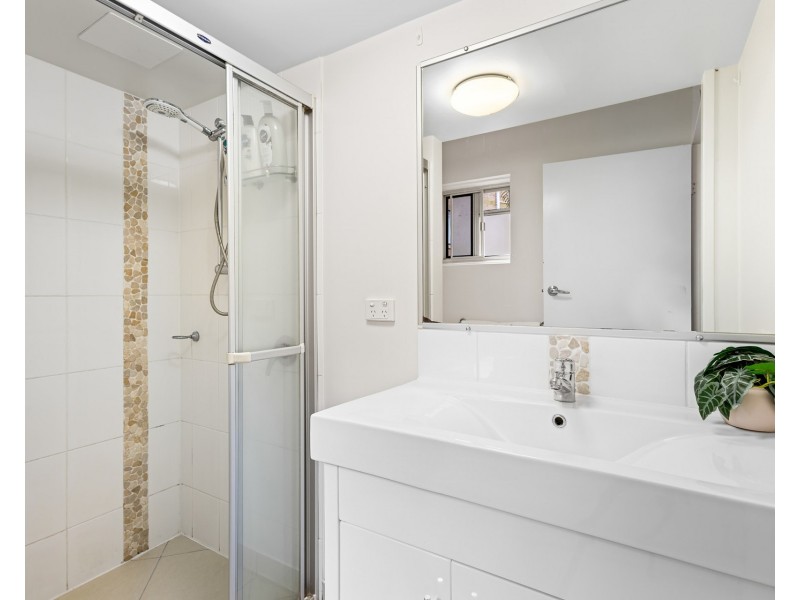 2/29 Pacific Terrace, Alexandra Headland QLD 4572