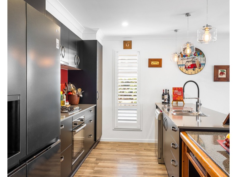 16 Potts Street, Palmview QLD 4553