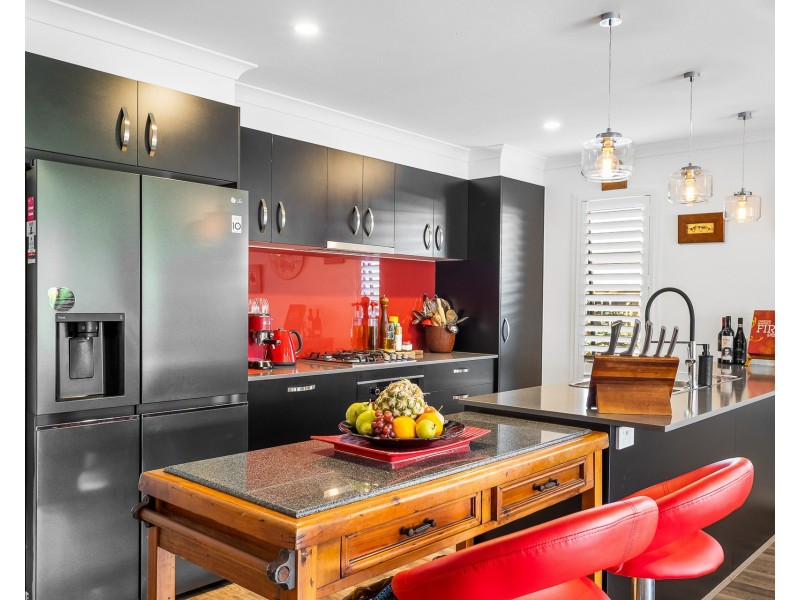 16 Potts Street, Palmview QLD 4553