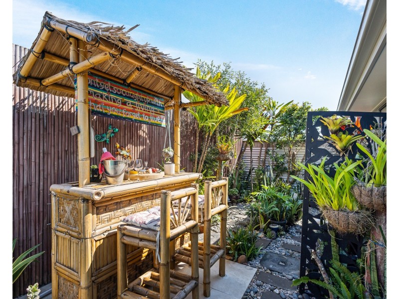 16 Potts Street, Palmview QLD 4553