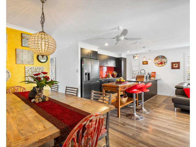 16 Potts Street, Palmview QLD 4553