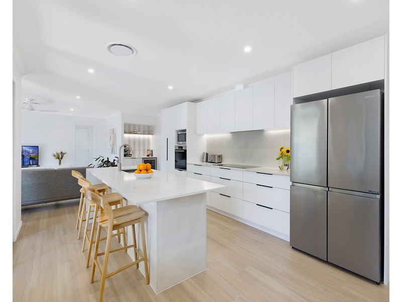 2 Woodlands Crescent, Buderim QLD 4556