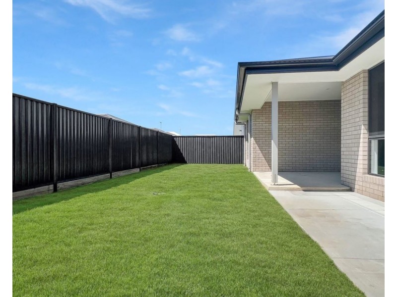 83 Flintwood Crescent, Palmview QLD 4553