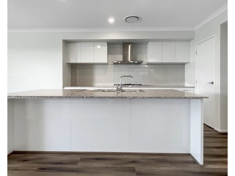 83 Flintwood Crescent, Palmview QLD 4553