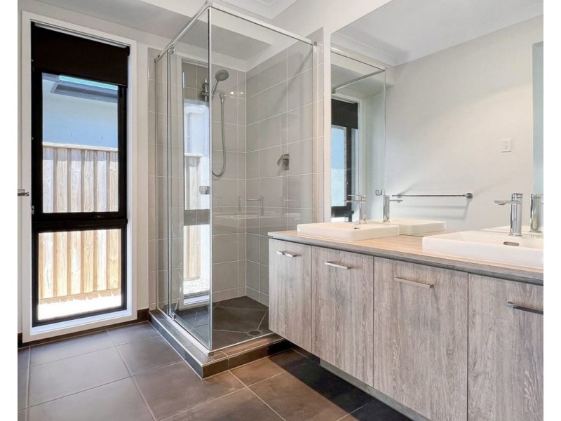 83 Flintwood Crescent, Palmview QLD 4553