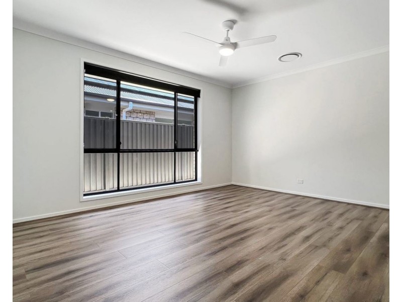 83 Flintwood Crescent, Palmview QLD 4553