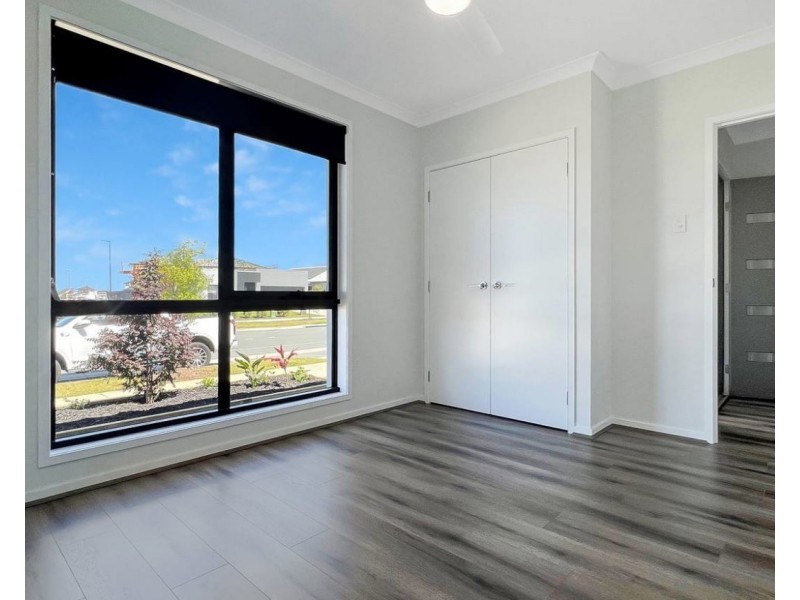 83 Flintwood Crescent, Palmview QLD 4553