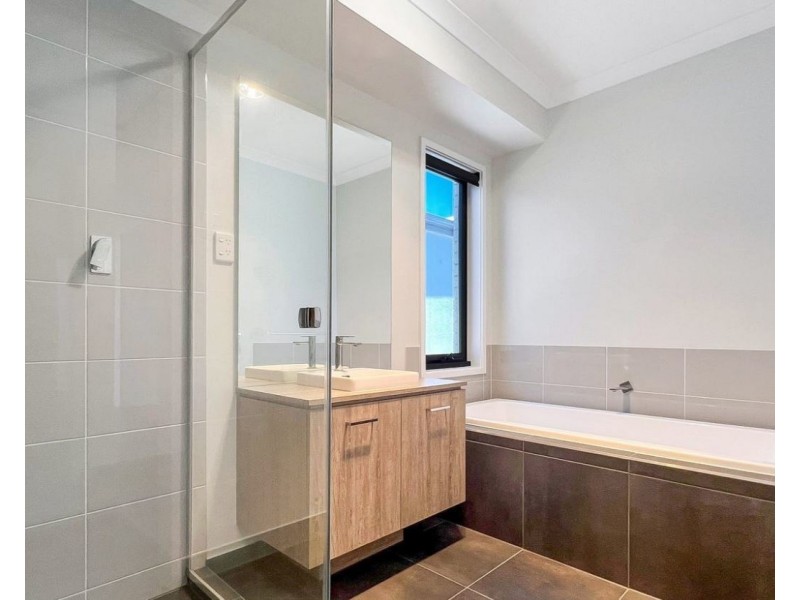 83 Flintwood Crescent, Palmview QLD 4553