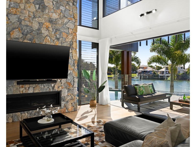 House 1/6 Tarawa Street, Kawana Island QLD 4575