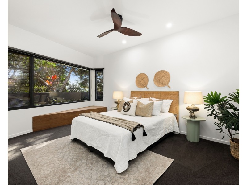 House 1/6 Tarawa Street, Kawana Island QLD 4575