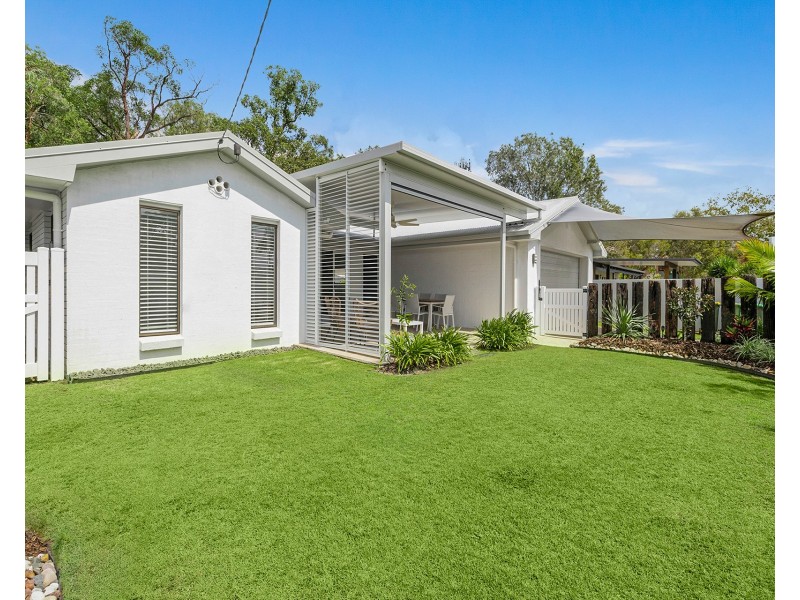 27 Amarina Avenue, Mooloolaba QLD 4557