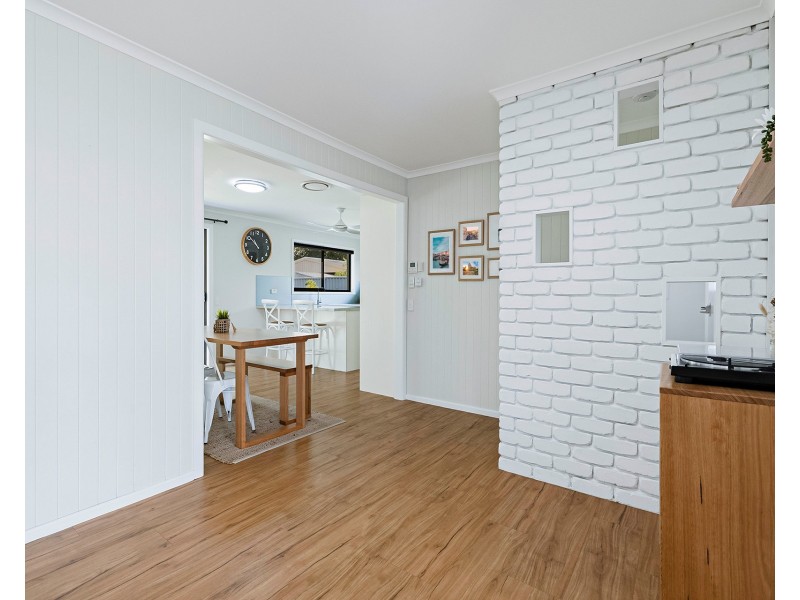27 Amarina Avenue, Mooloolaba QLD 4557