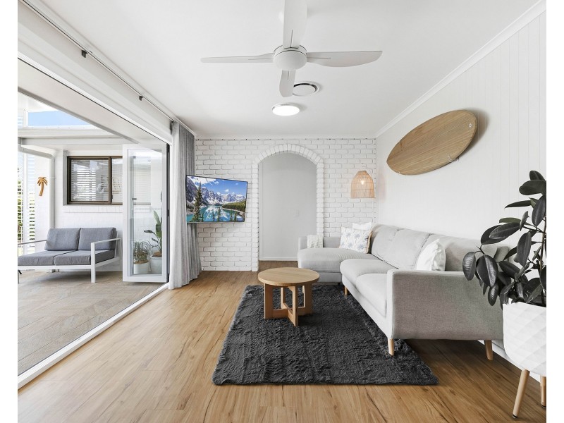 27 Amarina Avenue, Mooloolaba QLD 4557