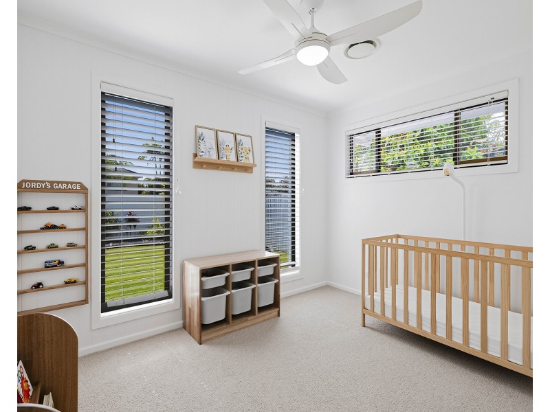 27 Amarina Avenue, Mooloolaba QLD 4557