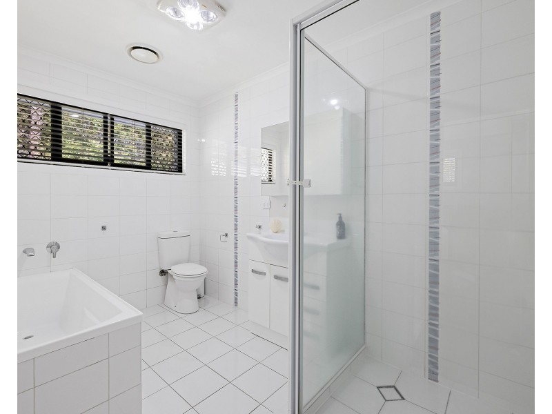 27 Amarina Avenue, Mooloolaba QLD 4557
