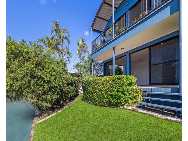 2/10 Carrothool Place, Mooloolaba QLD 4557