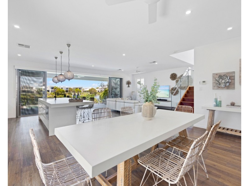 4 Causeway Court, Mountain Creek QLD 4557