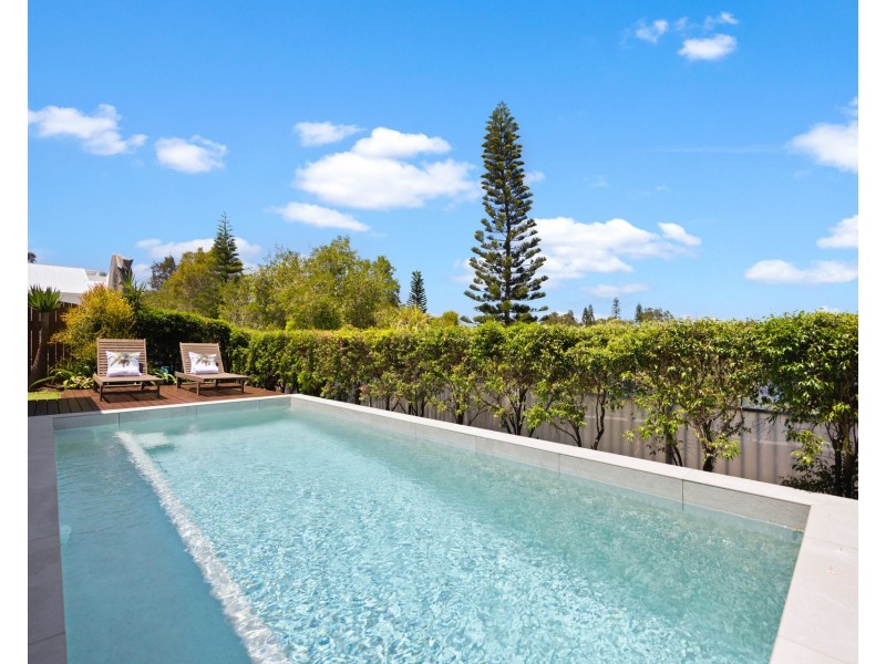 4 Causeway Court, Mountain Creek QLD 4557