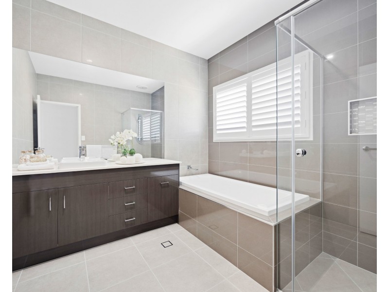 4 Causeway Court, Mountain Creek QLD 4557