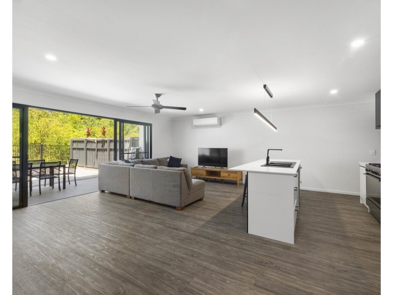 54  Palm Forest Circuit, Forest Glen QLD 4556