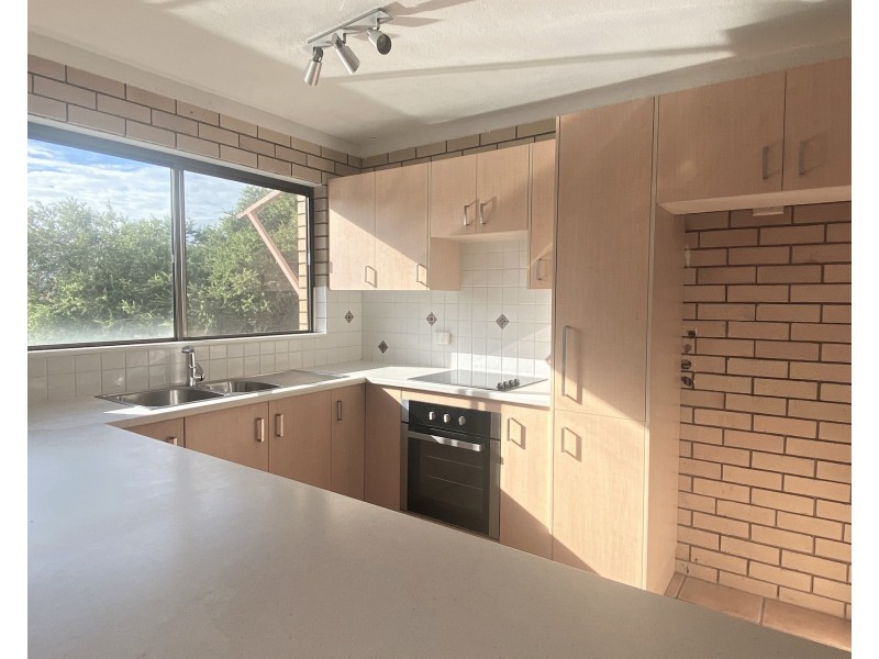 8/8 Tarwarri Crescent, Mooloolaba QLD 4557