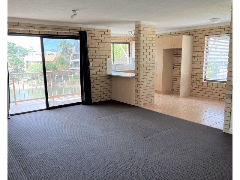 8/8 Tarwarri Crescent, Mooloolaba QLD 4557